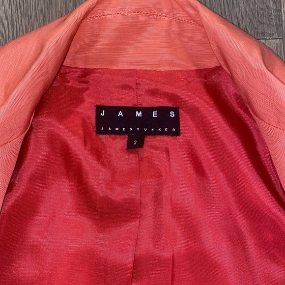JAMES YUNKER Blazer. US 02. Coral. Little shoulder padding. - Picture 3 of 4